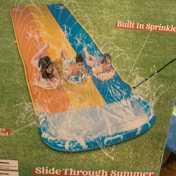 Water slide . - Picture 2 of 5